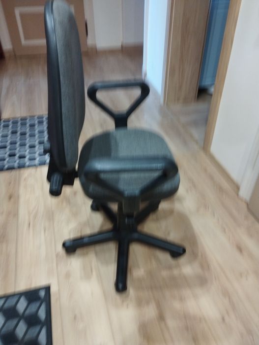Krzesło biurowe obrotowe