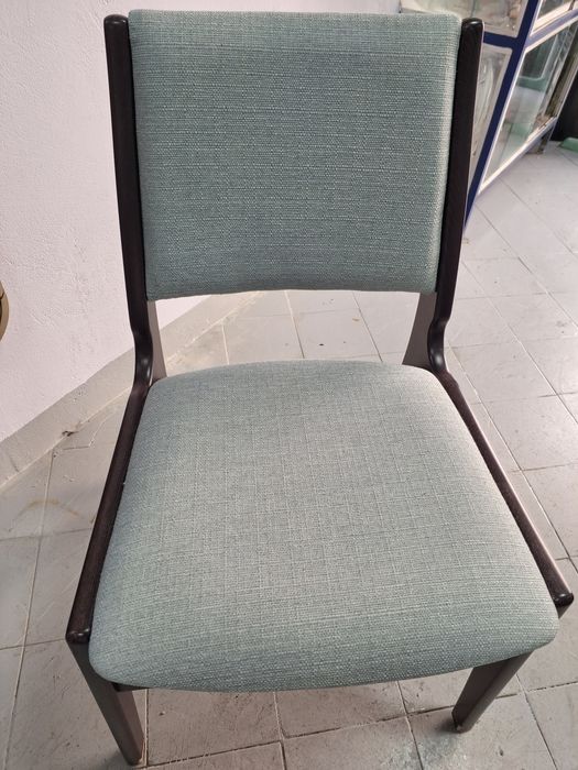 Lavagem de estofos e carpetes em geral, restaurantes e particulares.