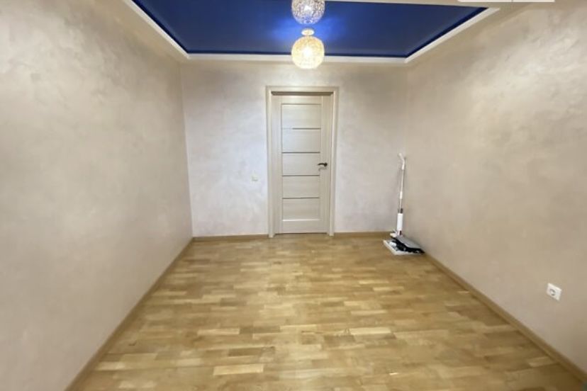 Квартира 4 кімнати