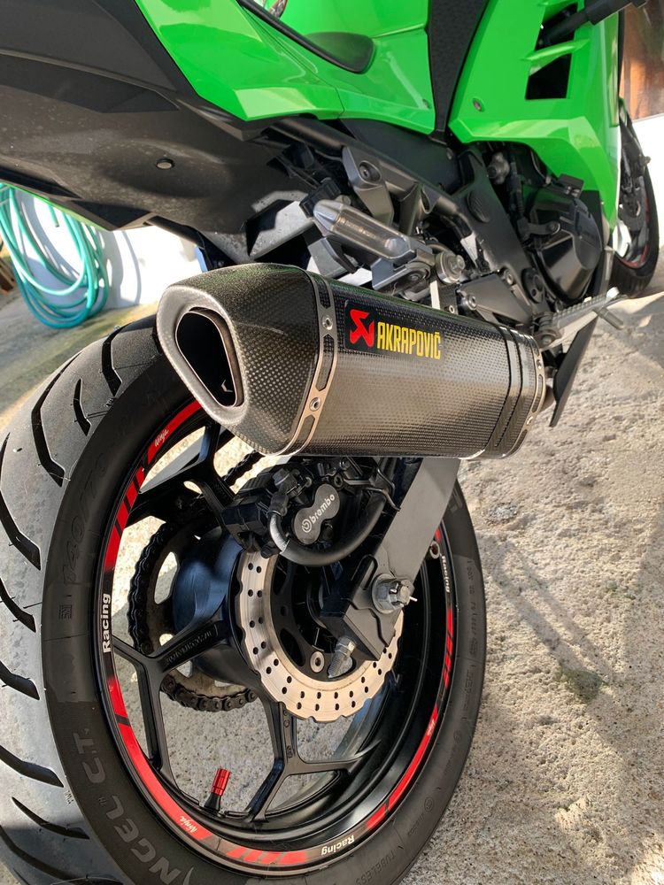 Kawasaki Ninja 300 de 2016 impecavel
