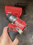 Milwaukee FPD2-302x wkretarka udarowa alumulator