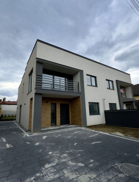 Продаж котеджу з ремонтом та меблями Рудно біля Львова.