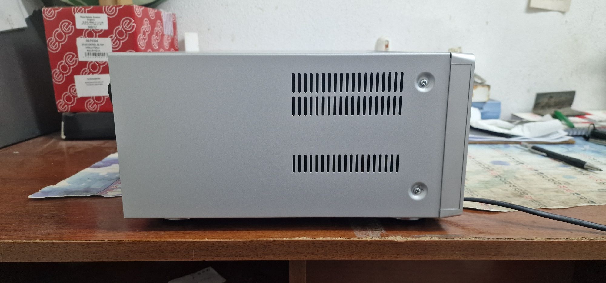 Amplificador kenwood krf-v5200d-s