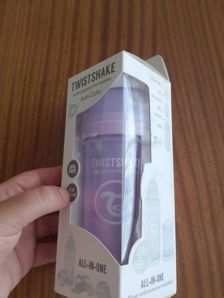 Butelka antykolkowe 260 ml  rozmiar M 2+m firmy twistshake