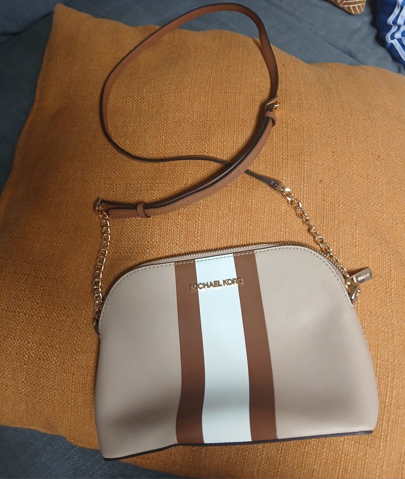 Mala Michael Kors