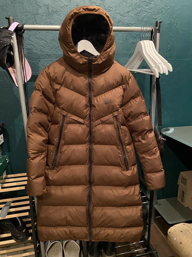 Пуховик nike storm fit