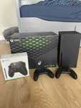 Xbox series X + 2 pady + filtr przeciwkurzowy