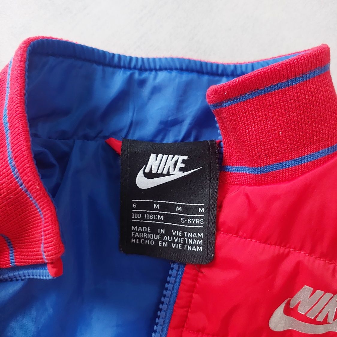 Продам куртка найк nike на хлопчика 5-7 років