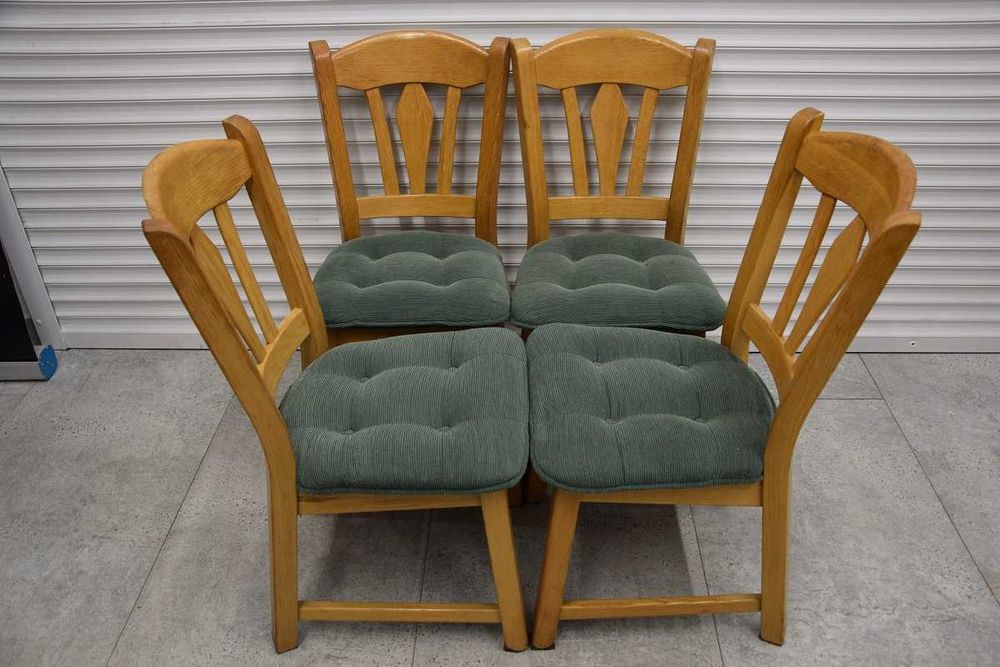 krzesła dębowe 4 sztuki - jak nowe