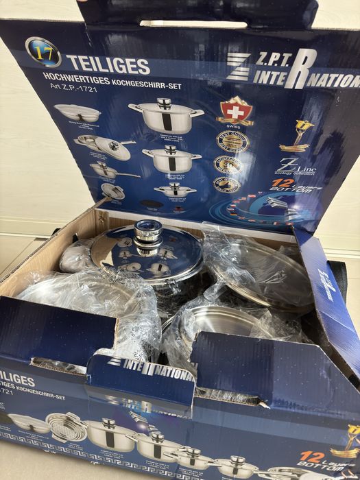 Набір посуду з нержавіючої сталі