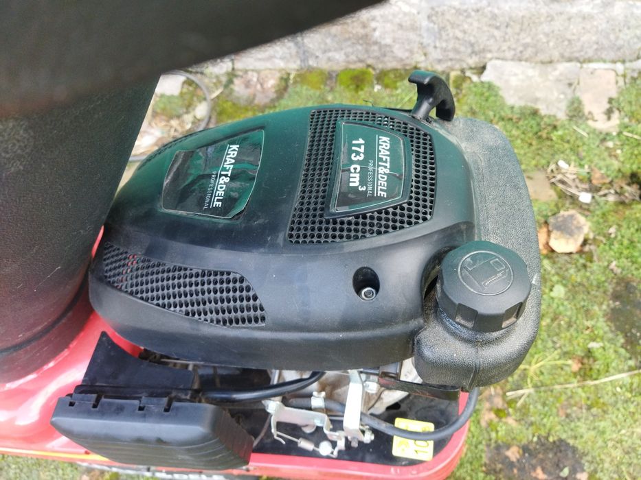 Rozdrabniacz do gałęzi spalinowy Kraftdele jak nowy.