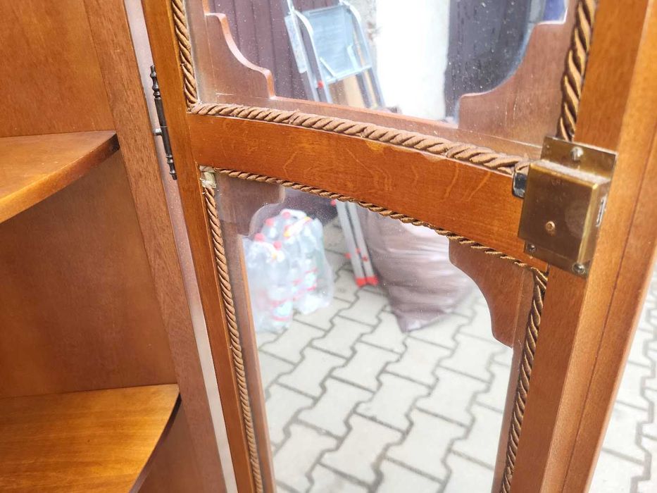 Witryna narożna serwantka włoska orzechowa