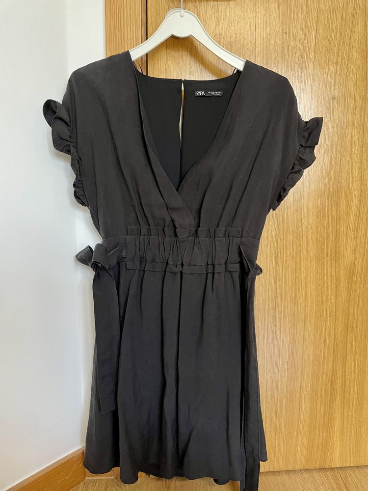 Vestido Curto Preto