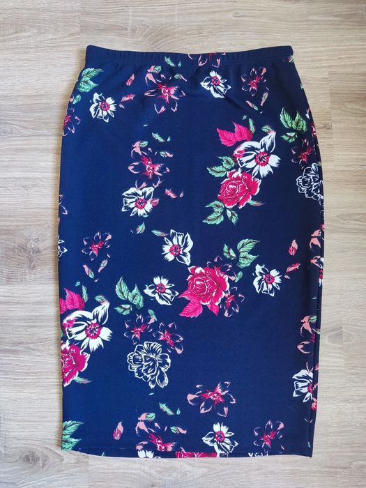 Spódnica midi granatowa w kwiaty kwiatki elegancka dopasowana ołówkowa
