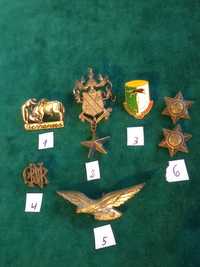 Pins/insígnias militares em metal raros e vários em bom estado