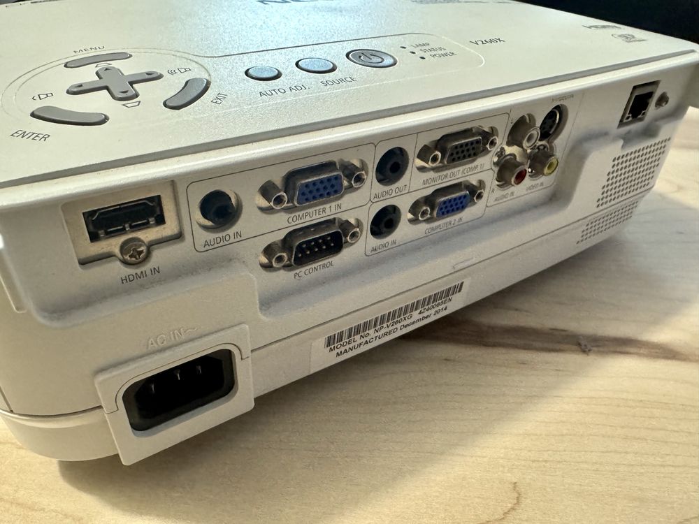 Projetor de video Nec V260X