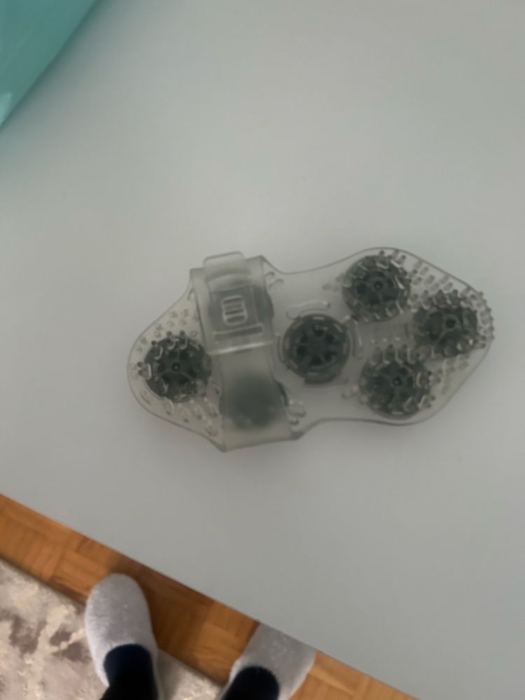 Masażer ręczny z kulkami