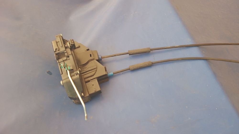 Замок водительской двери Emgrand ec7