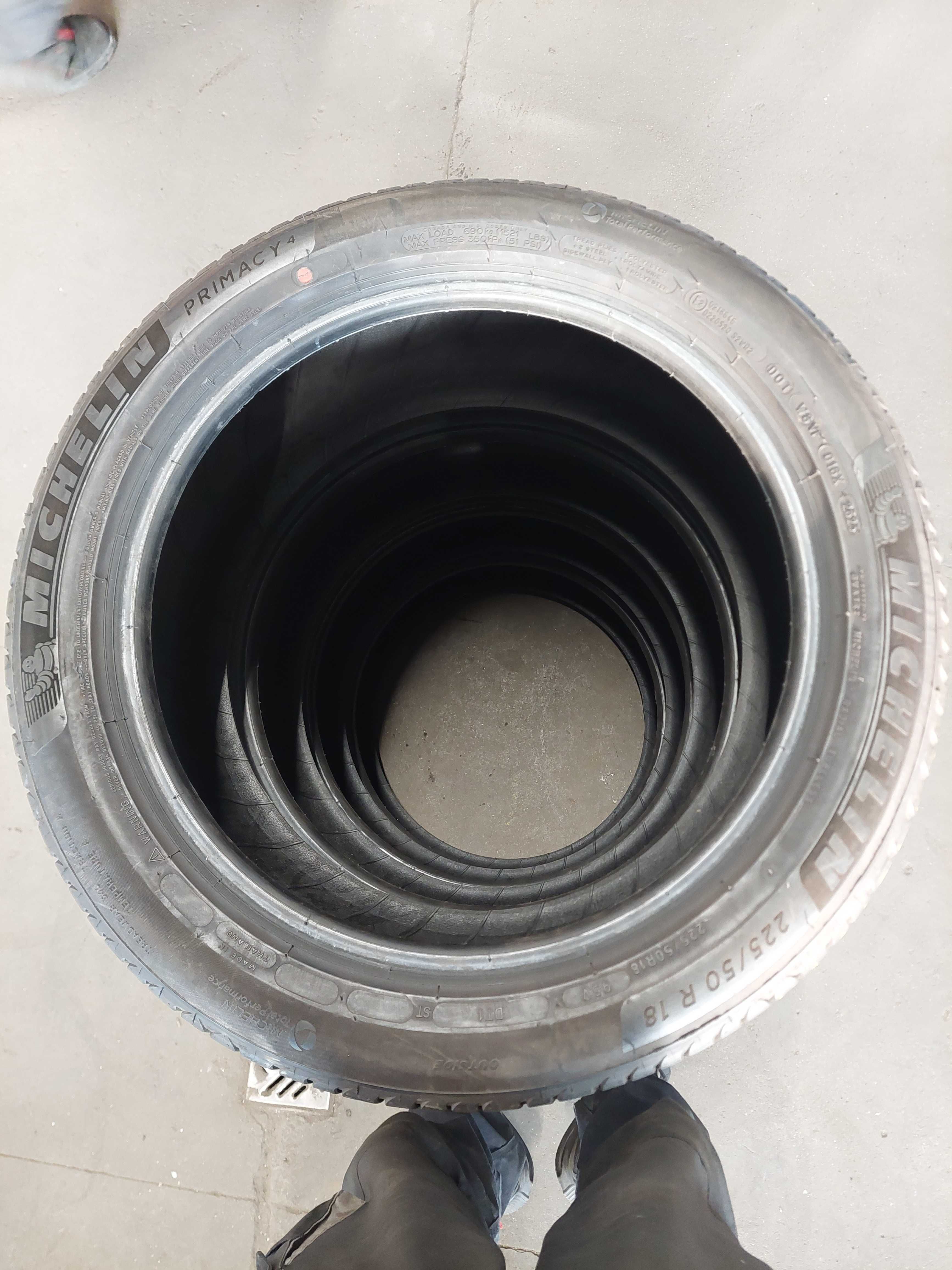 Opony "DEMO" 225/50R18  (99)