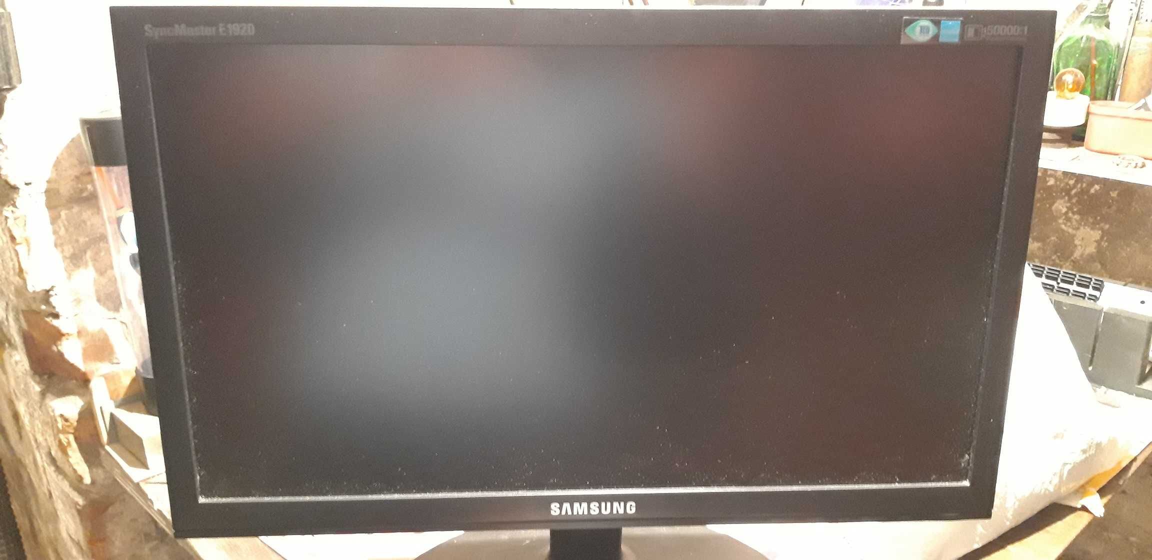 Samsung Sync Master E1920