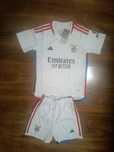 Kit de criança novo do BENFICA
