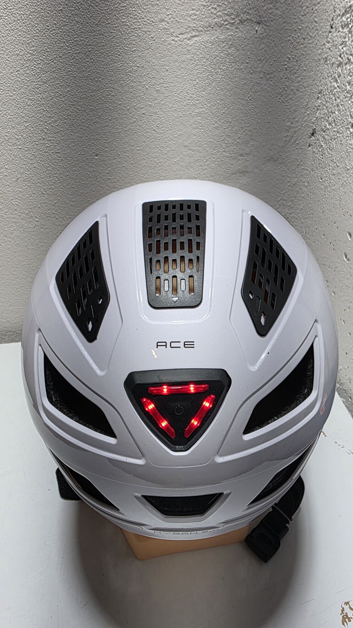Kask rowerowy Abus Hyban 2.0 r. M