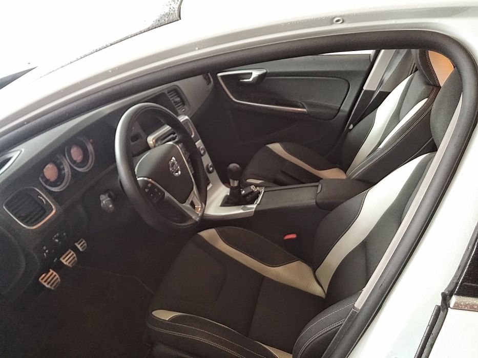 Carrinha volvo v60 r design