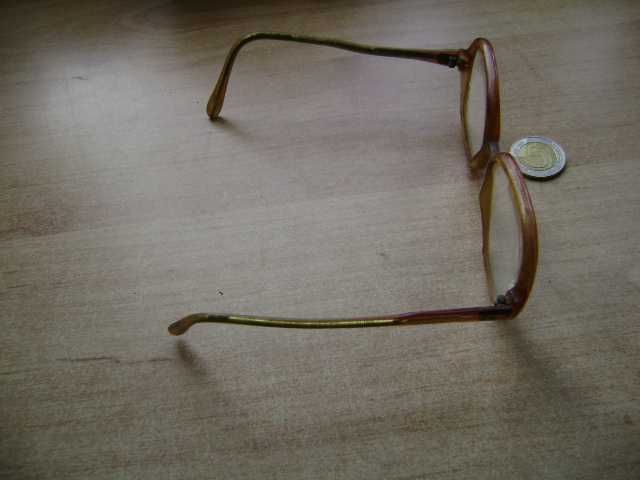 Starocie z PRL - Okulary korekcyjne +2 dioptrie z PRL rozstaw 14 cm