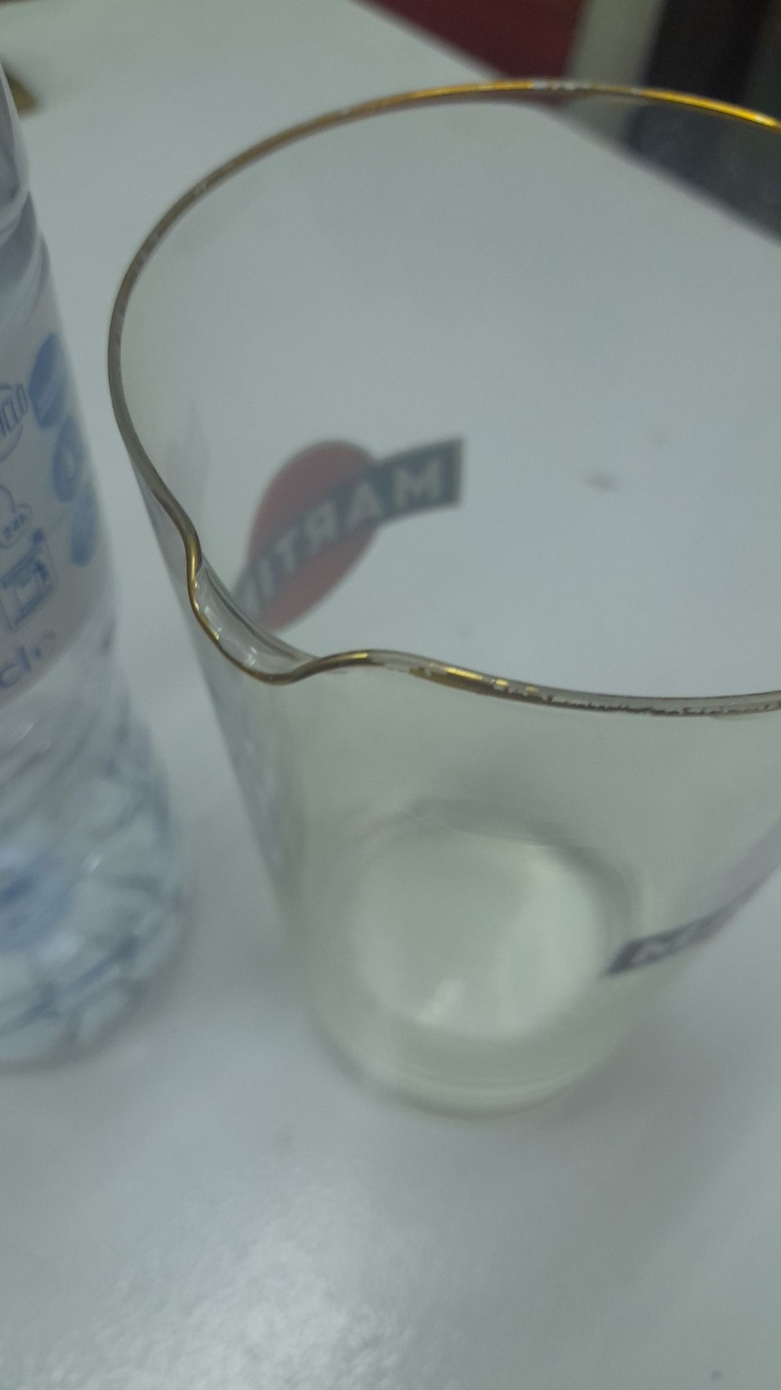 2 copos grandes Martini e noille prat