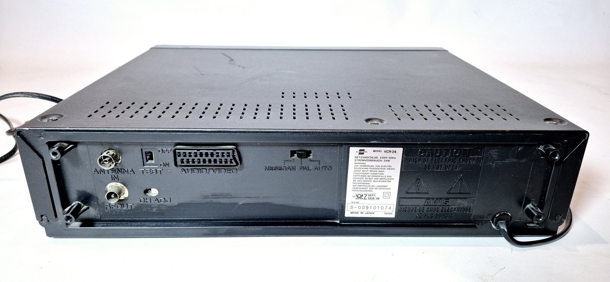 Magnetowid VHS HCM VCR-24