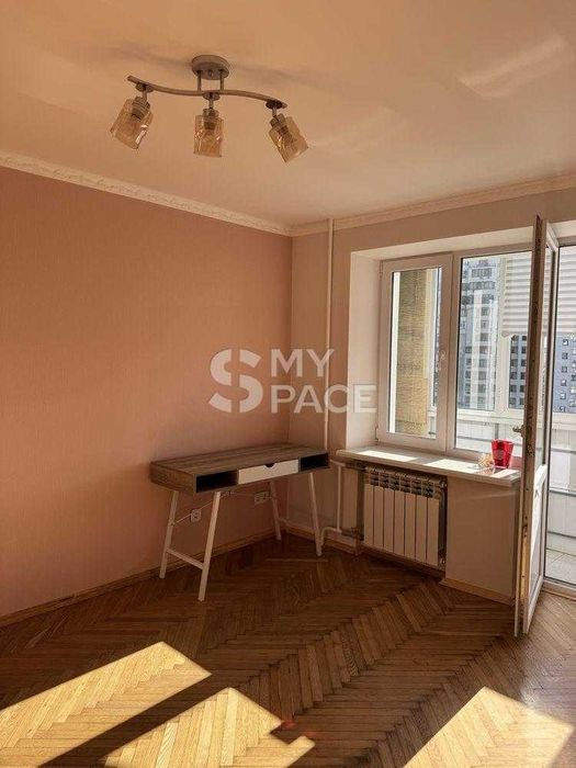 Продаж 2к квартири Центр Печерськ Лесі Українки 28 м. Печерська 5хв