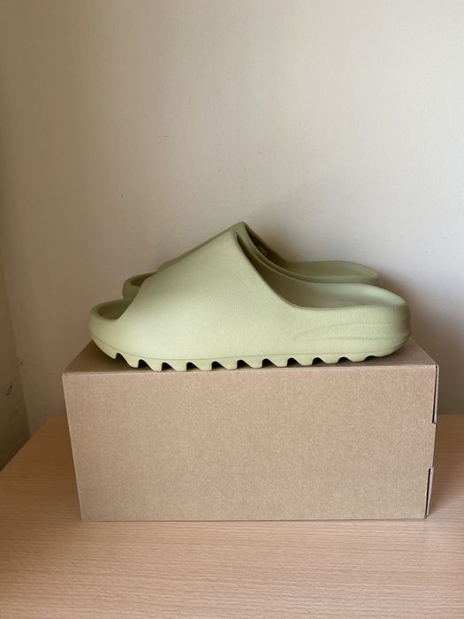 Yeezy Slide Resin