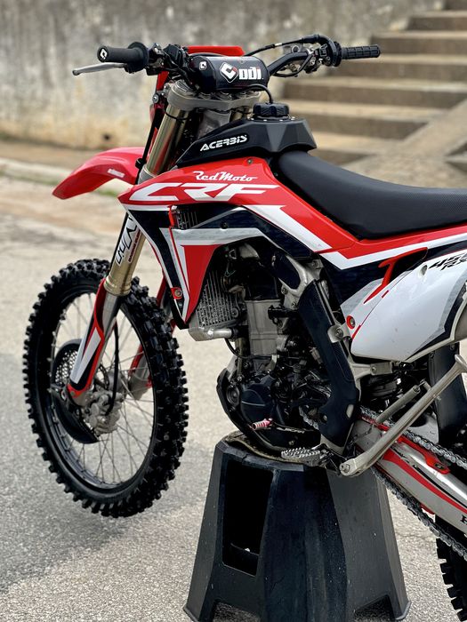 Honda CR F 450 - Red Moto