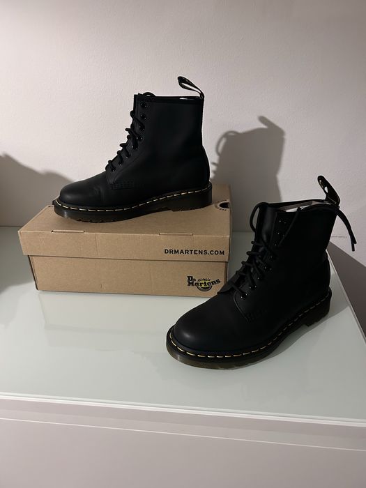 Botas Dr. Martens greasy novas