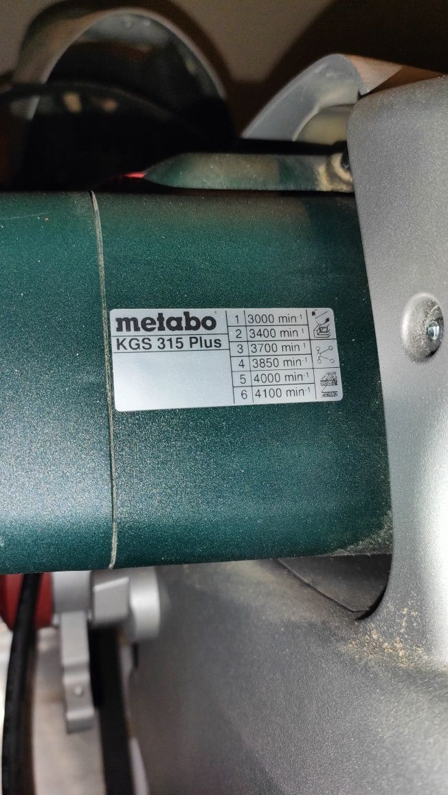 Pilarka ukośnica Metabo KGS 315 Plus  z posuwem + stół KSU 401