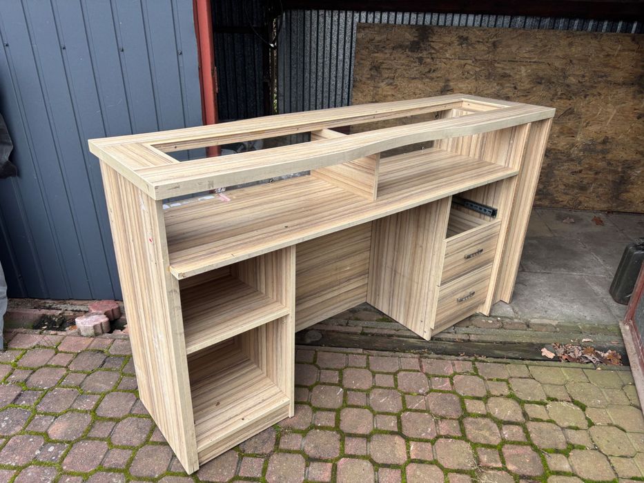 Lada sklepowa, biuro