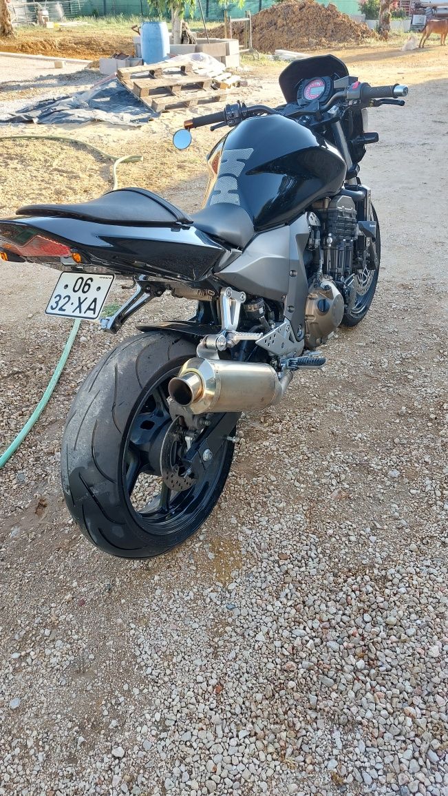 Kawasaky modelo z750