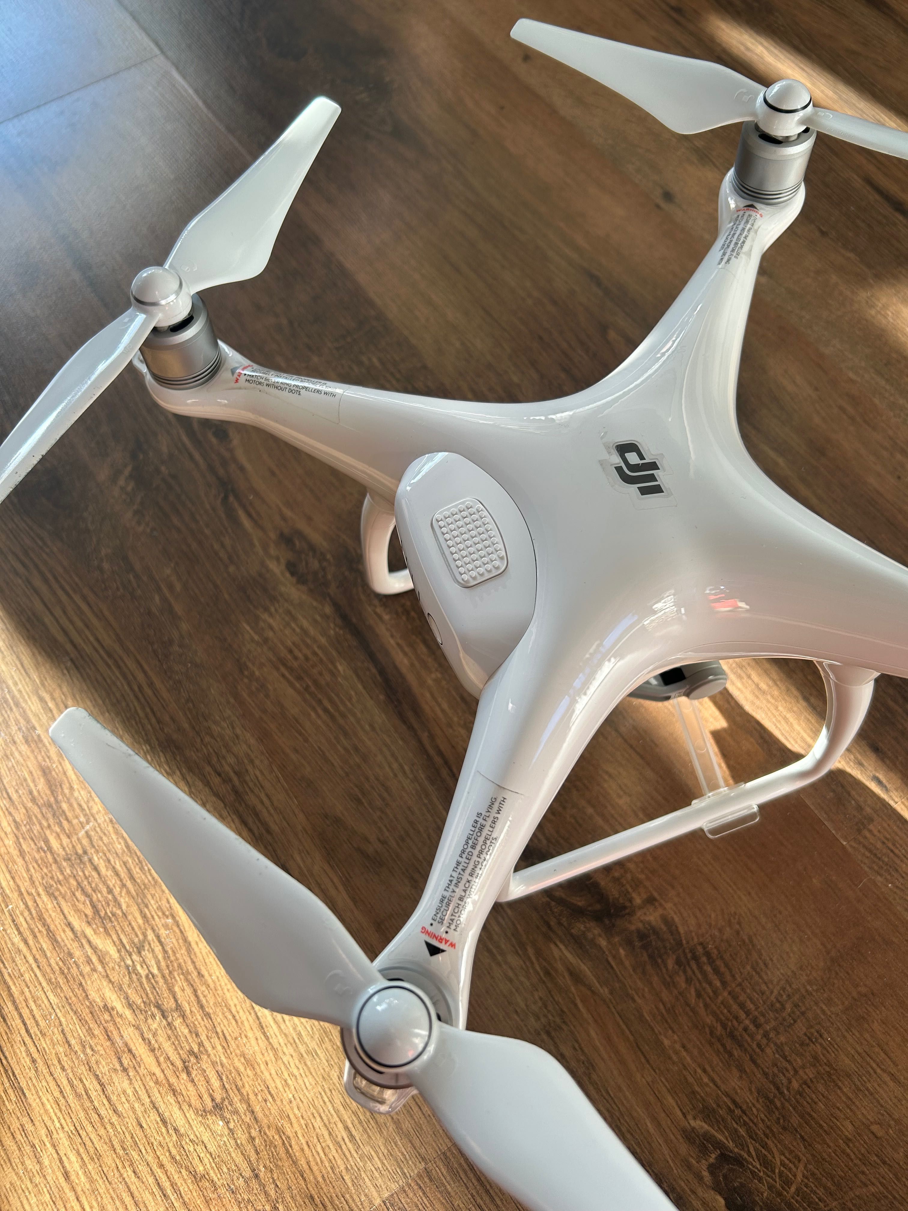 Dron Dji Phantom 4