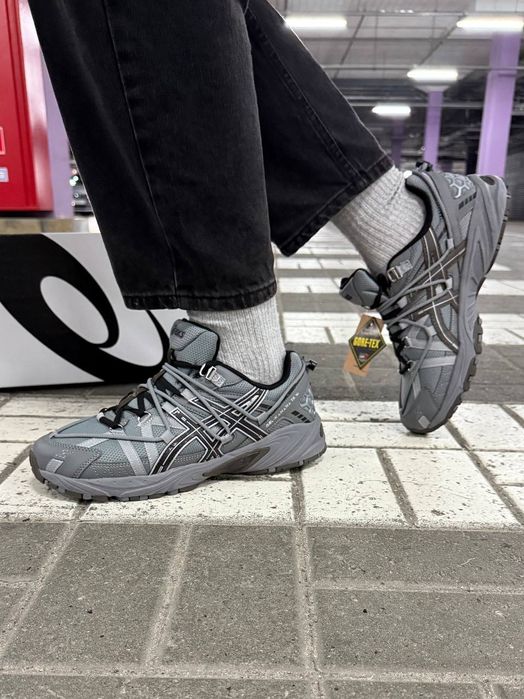 Кроссовки Термо GORE-TEX ASICS сірі чорні Кросівки асікс осінь-зима