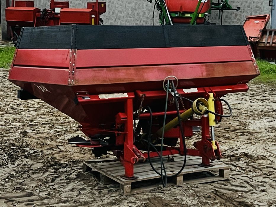 Rozsiewacz nawozu Lely Centerline 1200L Hydrauliczny Amazone  Vicon