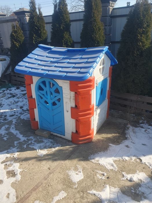 Дитячий будиночок.