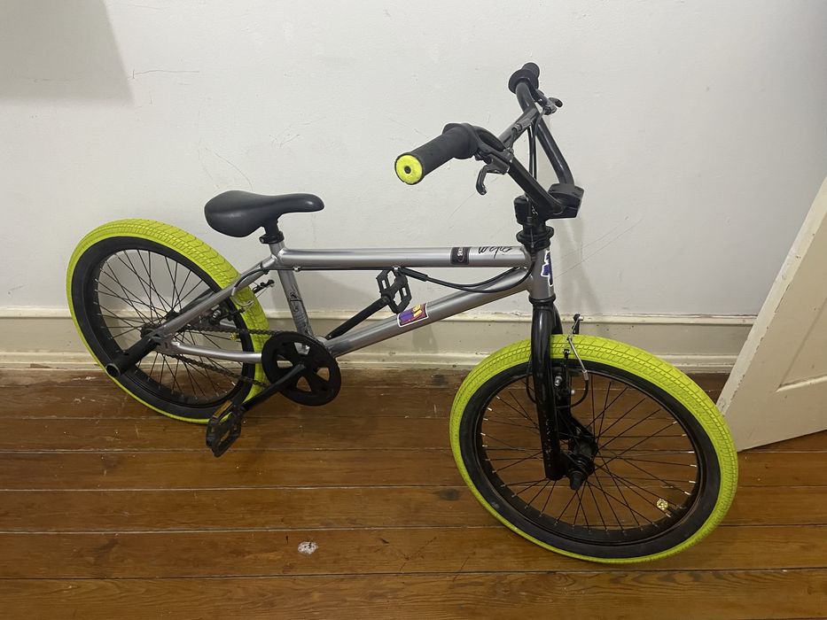 Bicicleta BMX ARO 20 como nova
