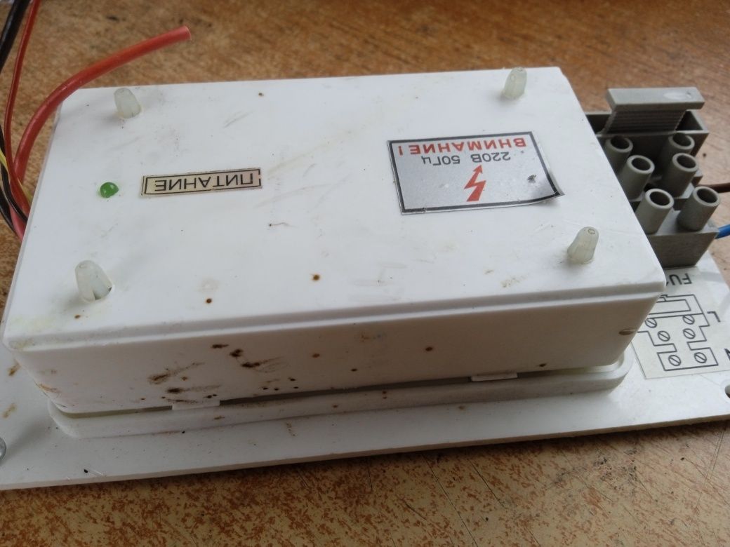 Блок живлення Вебест 12-18 v