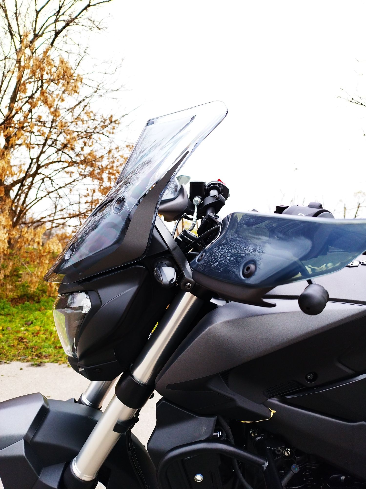 Мотоцикл Bajaj Dominar 400