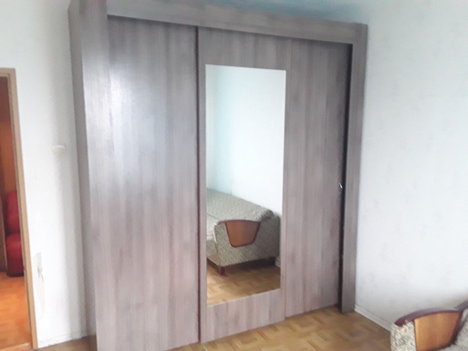 МАКУЛАН, 3-х кімнатна квартира,Центрально-міський р-н.