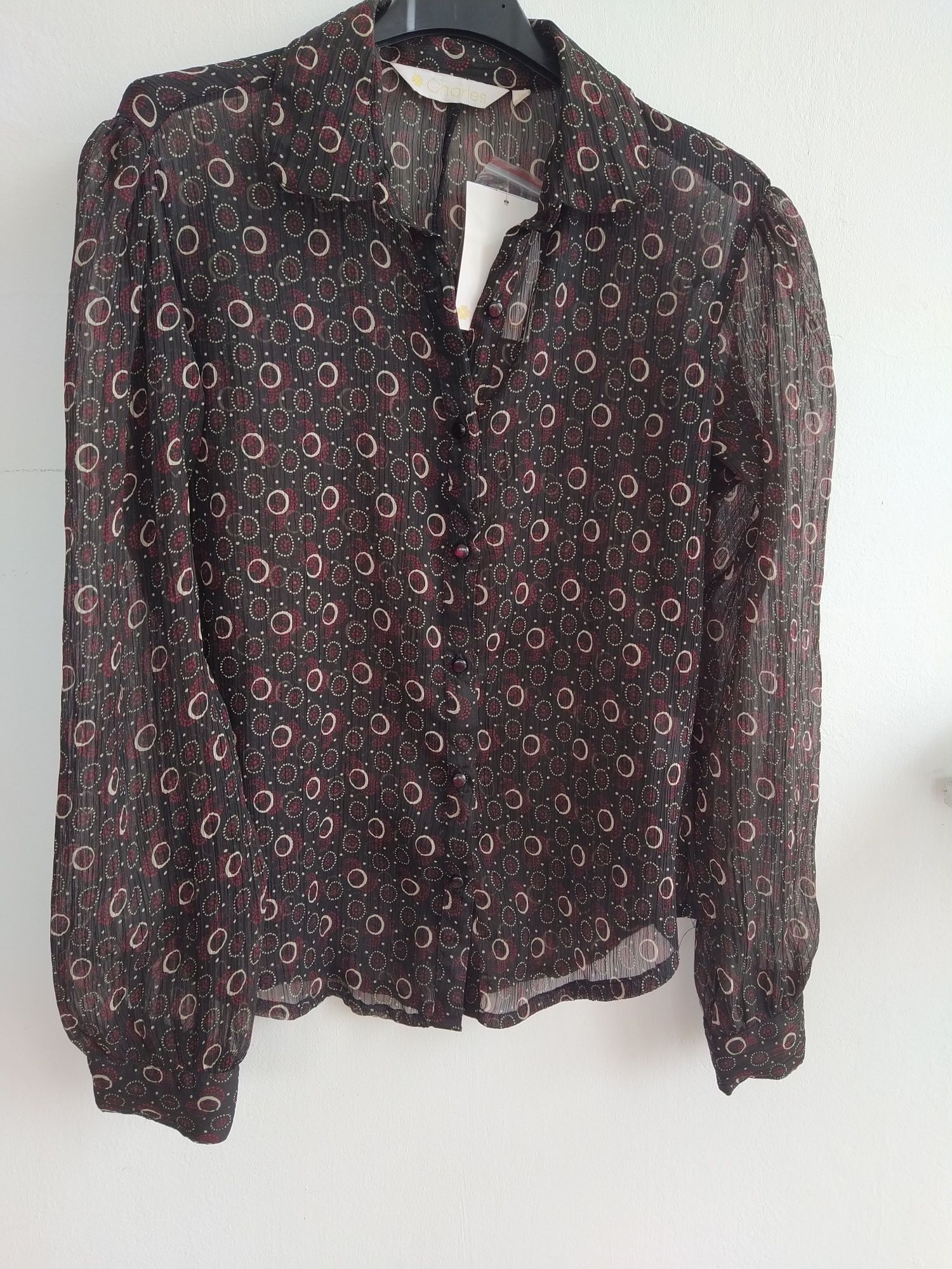 Blusa com padrão - Charles - Tamanho M - Nova!