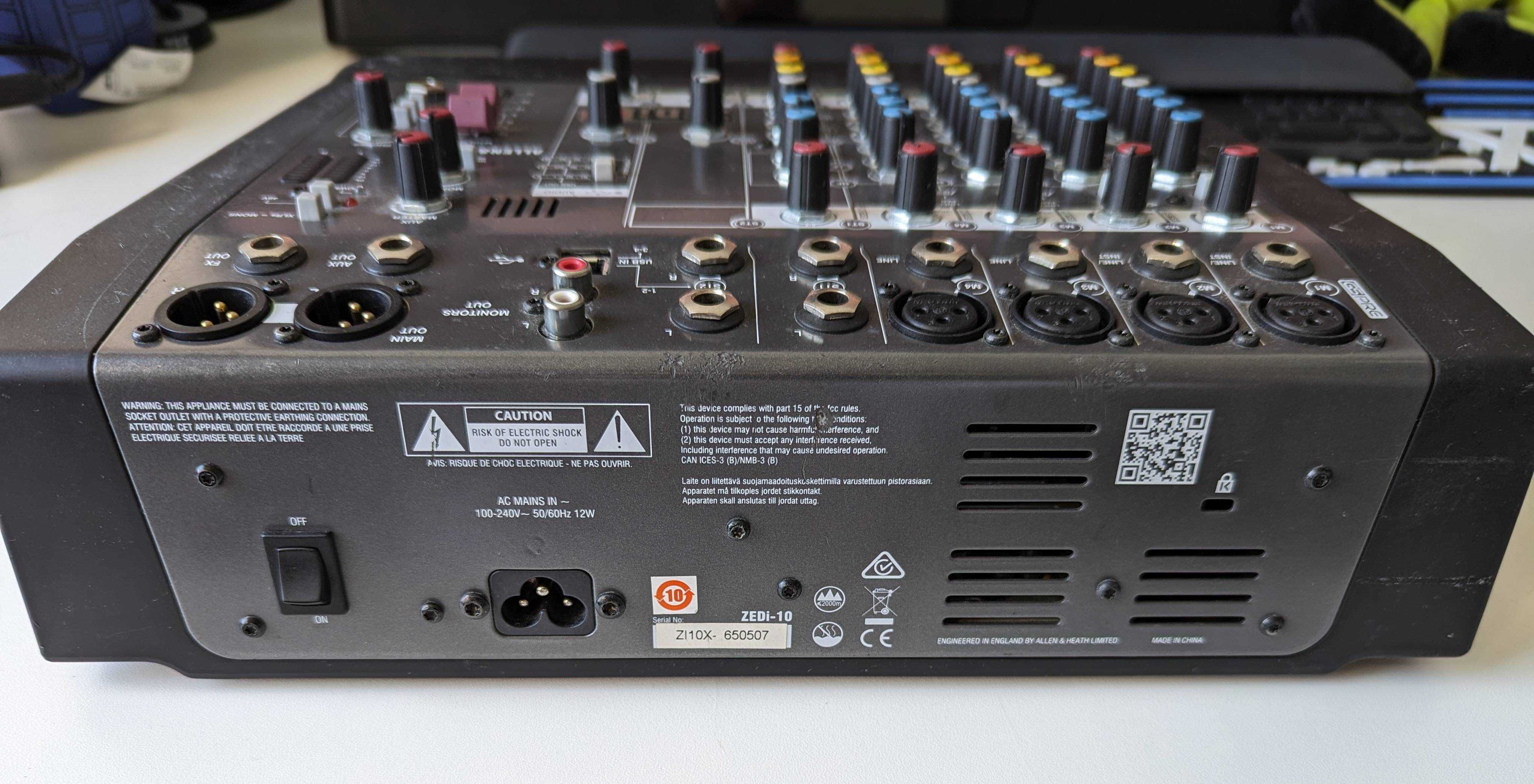 Mikser analogowy + Interface USB 4x4 Allen & Heath ZEDi 10