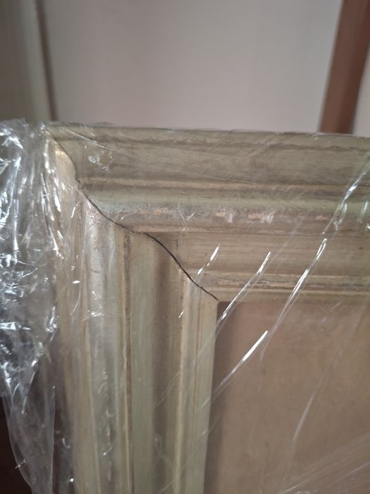 Excelente moldura em madeira para tela cerca 58 x 66