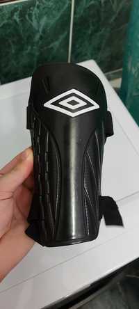 Щитки професиональные Umbro - original !! СРОЧНО !!!