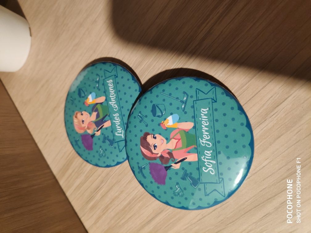 Crachás / pins personalizados 58mm